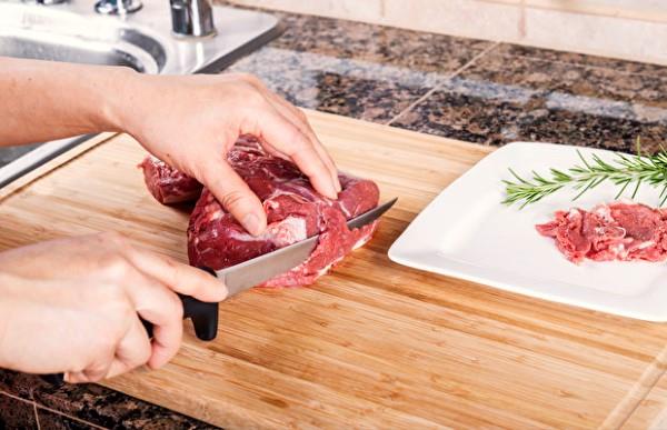 Son gnlerde giderek artan at ve eek eti operasyonlarndan sonra herkes bunu mereak ediyor: At ve eek eti nasl anlalr? te bu sorunun cevaplar.