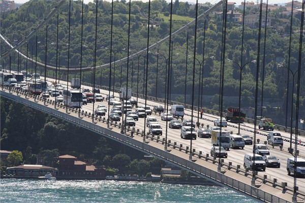 FSM Kprs, stanbul'da Kavack ile Hisarst arasnda, Asya ile Avrupa'y Boazii Kprs'nden sonra ikinci kez balayan asma kpr. Yapmna 4 Ocak 1986'da balanlan ve ankraj bloklar arasndaki uzunluu 1.510 m, orta akl 1.090 m, genilii 39,4 m olan kprnn denizden ykseklii 64 metre. naata 4 Ocak 1986 tarihinde balanan proje 3 Temmuz 1988'de tamamland