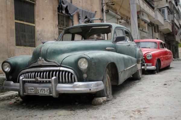 Bu aralarn sadece insanlarn kulland birer binek deil, ayn zamanda her biri bir tarihtir. Mzemde sadece aralar deil, eski ingiliz vantilatr, telefonlar, radyolar, plaklar, semaverler, eski ara motorlar, deerine paha biilemeyen tablolar ve savalarda kullanlm kllar da bulunuyor."