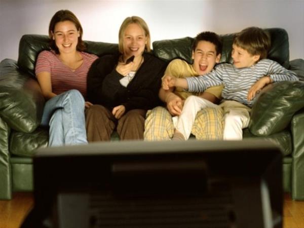 Bir insan 9 sene televizyon seyrediyor.