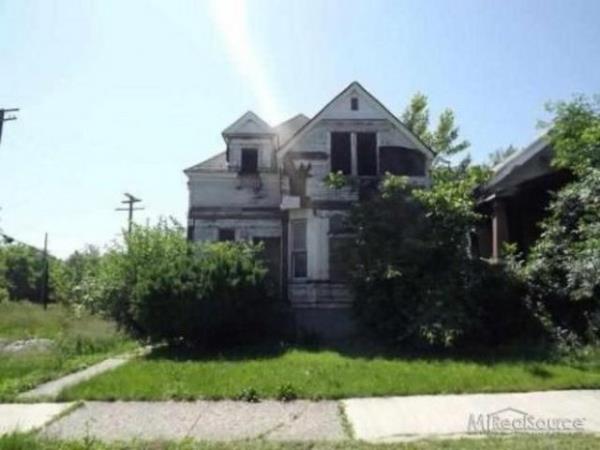 Palmer Street'teki bu tarihi evin fiyat da 250 dolar. Evde 3 yatak odas ve bir banyo bulunuyor...