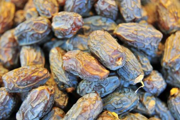 Sinir hcrelerini besler. inde Fosfor bulunmasndan dolay cinsi gc artrr.    tah aar.