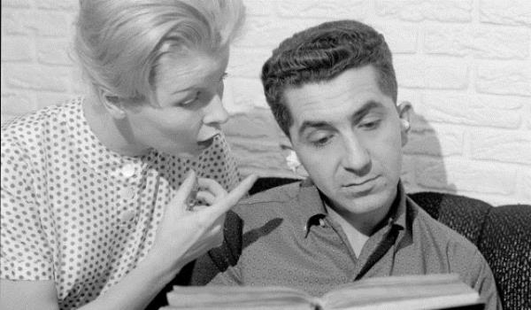 KADIN EN OK SUSMAKTA ZORLANIYOR    Kadn en ok susmakta erkek ise duymak ve anlamakta zorlanyor.