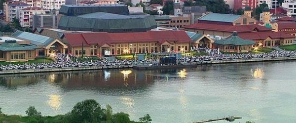 Trk Telekom, 81 ilde 20 bin 715 alannn katlmyla dzenledii iftar yemei organizasyonuyla, &#8216;&#8217;birden ok noktada, dnyann en kalabalk iftar&#8217;&#8217; Guinness World Records sahibi oldu