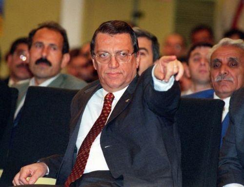 YILMAZ: SUSURLUK'U ZECEZ<br>  Trkiye'nin gndemini uzun sre megul eden Susurluk kazasyla ilgili en iddial aklamay 1999 seimleri ncesi Mesut Ylmaz vermiti.