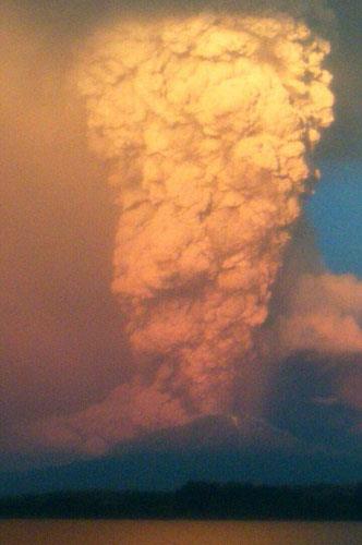 Pasifik Deprem Kua&#8217;nda yer alan ili&#8217;deki en tehlikeli 3. volkan patlad..