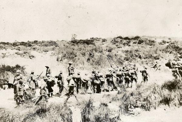 İngilizlerin gözüyle Çanakkale  <br>    İngiliz Daily Mail gazetesi Çanakkale Savaşı'nın 100. yılı nedeniyle daha önce görülmemiş fotoğraflar yayınladı.