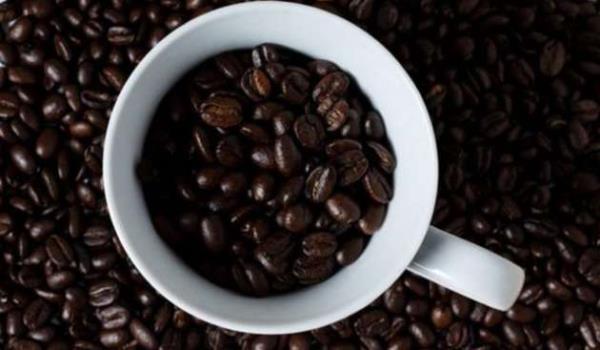 <p>Kahve fasulyelerden yaplr</p>  <p>  DORUSU: Kahvenin yapld tohum trnn ad fasulyedir. Yoksa fasulyeden yaplmaz.</p>  <p>Yanl bilinme oran: Yzde 74</p>