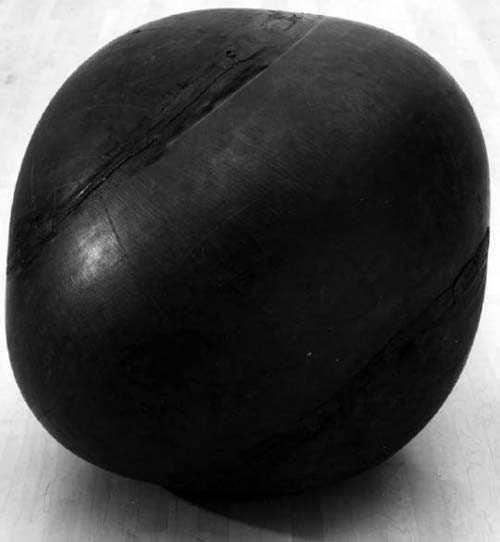 Sertletirilmi plastik: New York'ta kefedildi<br>  Charles Goodyear, 1839'da, lastik-slfr karmn yanllkla stlm ocan zerine drnce, sertletirilmi plastik de ortaya kt.