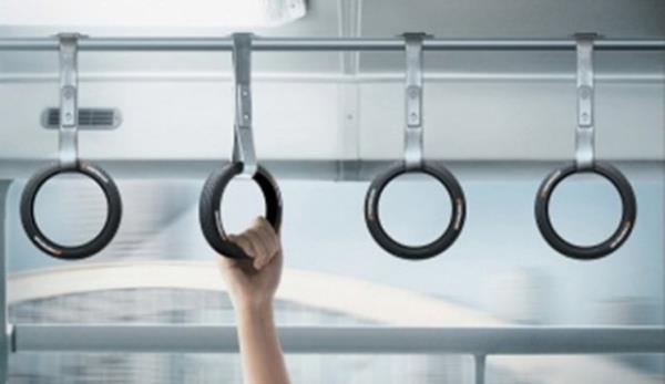 Otobs iindeki tutacaklar,