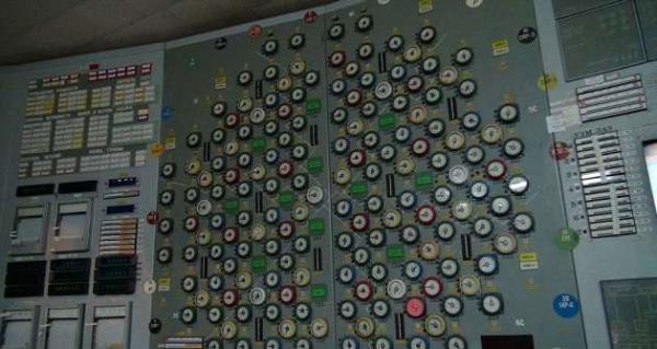 Yzbinlerce insandan arta kalan, neredeyse terk edildii gnden beri olduu gibi duran hayalet ehir Pripyat ve onun kk kasabas ernobil...