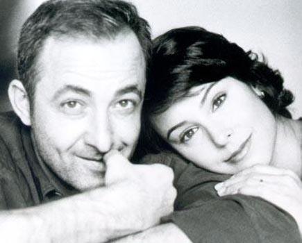 Aslantu tanmalarndan iki gn sonra Onan'a evlenme teklif etti. ift o gnden bu yana iyi gnde kt gnde birbirlerini hi yalnz brakmad.