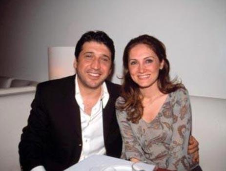 O dnemde Cem Davran bir balerinle flrt etmesine ramen Hilal Hanm` grr grmez `te benim evleneceim kz` diye dnm.