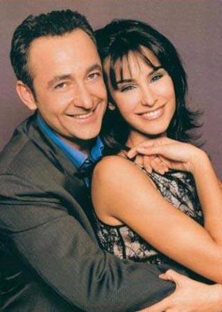 ARZUM ONAN- MEHMET ASLANTU  <br>  Trkiye'nin en nl ve mutlu iftlerinden biri de Arzum Onan ve Mehmet Aslantu... ift mutluluklarn Can adn verdikleri evlatlaryla perinledi. te onlarn tanma ve evlilik yks.