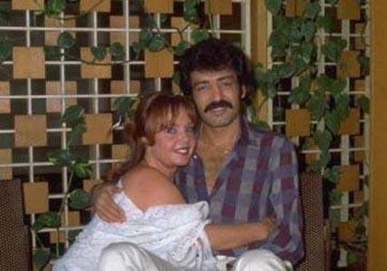 MUHTEREM NUR-MSLM GRSES  <br>  Onlar da resmi olarak evli olmadlar. Ama nl akc Mslm Grses 2013 ylnda hayatn kaybedenedek hi ayrlmadlar.