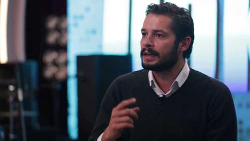 Arap dnyasnda ok sayda hayran bulunan Anl lter, Birleik Arap Emirlikleri merkezli MBC4 kanalnda yaynlanan 'Turki Ekstra&#8217; programnda sorular yantlad.