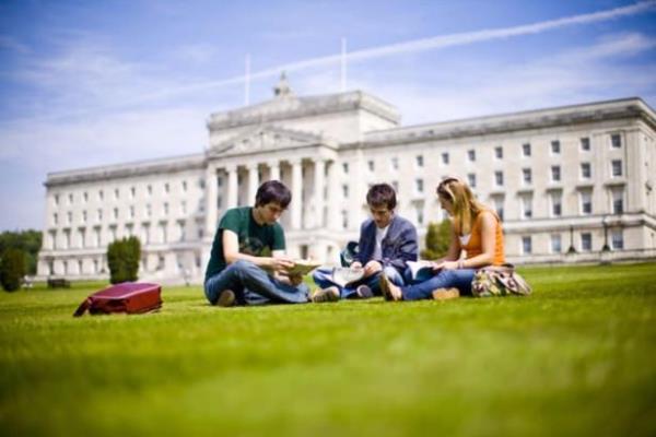 ngiliz yksekretim dergisi Times Higher Education, &#8220;Gelecekte Harvard, Oxford, Yale gibi asrlk niversitelere rakip olacak&#8221; gen niversiteleri sralyor. Listeye 2015&#8217;te Trkiye&#8217;den 3 niversite girdi...