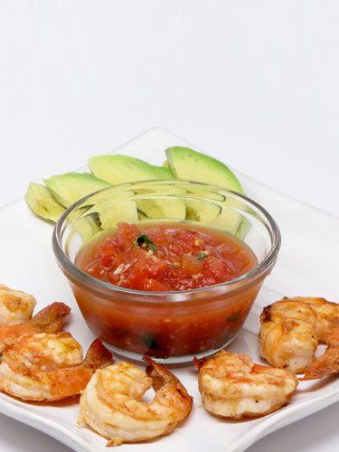 6 - Karides ve dip sos  <br>  8 adet piirilmi karidesi 4 kak yasz kokteyl sosuna batrarak yiyebilirsiniz.