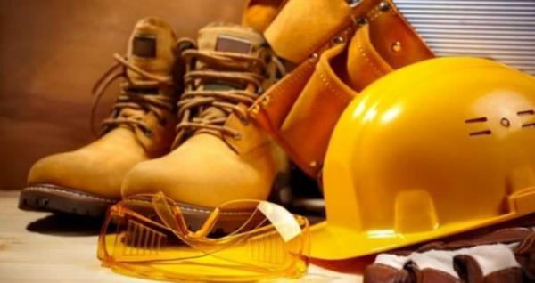 50'den az alana sahip tehlikeli ve ok tehlikeli snfta yer alan iyerleri, 1 Ocak 2014 tarihi itibaryla iyeri hekimi ve i gvenlii uzman altrmak zorunda olacak.