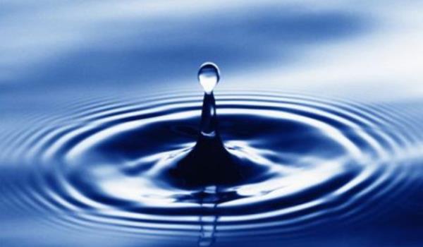 Yaanan blge suyunda florr oran dk olsa bile florr oran yksek ehirlerde imal edilen bebek mamalarndan, di macunlarndan, hazr orbalardan, ieceklerden ya da kullandnz teflon tavalardan bol bol bu gizli zehri alyoruz aslnda.