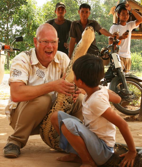 ocuun ve kendisiyle oynamasndan hi rahatsz olmuyor.