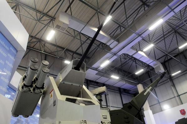 "KORKUT paletli bir tayc platform zerinde yer almas sayesinde zrhl mekanize birlikler ile birlikte hareket etme zelliine sahiptir. Sistemin silah kulesi stabilize bir kuledir. Bu da sisteme hareket halinde at yetenei kazandrmaktadr. Bu sistem tamamen yerli olarak gelitirilmitir."