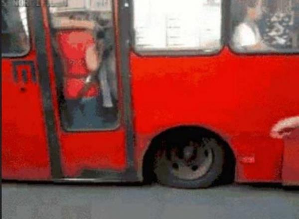 26. Yerleri pen i k otobs