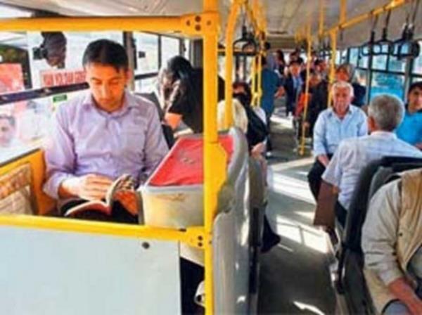 13. Kendine ait makam olan otobs muavini   Islak sardan turuncuya dnen sngerleriyle gz doldururlar.