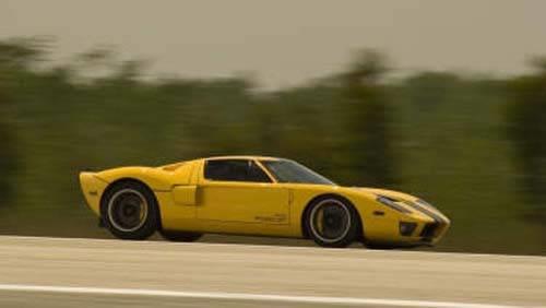 Ekonomik yakt tketimi iin ani hz deiimlerinden kanmak gerektiini vurgulayan Can, aracn birdenbire hzlandrlmasnn veya yavalatlmasnn normal seyirden yzde 60 daha fazla yakt tketimine neden olduunu kaydetti.