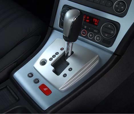 Can, aracn gerekenden daha dk viteste kullanmnn da yzde 45'e varan oranda fazla yakt tketimine, motorun yorulmasna ve ypranmasna neden olduunu belirterek, ''Motoru yormamak iin mmkn olduunca aracnz uygun viteste kullannz'' dedi.