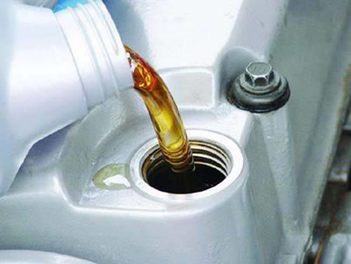 Srclere yakt tipini ve markasn seerken de dikkatli olmalarn neren Can, ''Yakta solvent kartran istasyonlardan benzin satn almaynz.