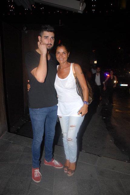 DERYA TUNA LKS VLLASINI SIK SIK KRALIYOR  <br>  Zekeriyaky'deki villa, kira bedeliyle saraylara bile ta karyor. Olu do Tatlses&#8217;le birlikte Miami&#8217;de brahim Tatlses&#8217;in yannda bulunan Tuna&#8217;ya yapm irketi aylk 70 bin TL kira bedeli dyor.