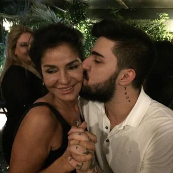 stinye&#8217;de oturan Tuna, kullanmad evini sk sk dizilere kiralyor.