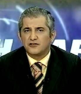 lk haberini okudu Aygn. Sonra grntlerin ekrana gelmesi iin bekledi. Ama grnt bir trl yayna girmedi.  <br>  Ayn durum ikinci ve nc haber srasnda da yaand.  <br>  Sonunda Aygn, glerek bu teknik aksaklk iin zr diledi.