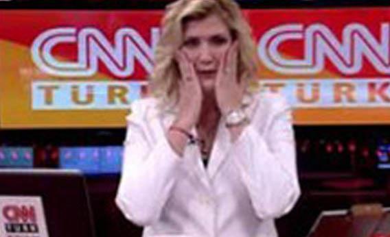 Uzun "kar ya sonrasnda izleyiciler okullarn tatil olup olmadn soruyor. Biz de merakla bekliyoruz. Acaba okullar tatil olacak m" dedi.  <br>  Ksa sre sonra yapt hatay fark eden Uzun iki elini yzne gtrerek aknln dile getirdi.  <br>  Uzun "ok kzardm galiba" diyerek seyircilerden zr diledi.