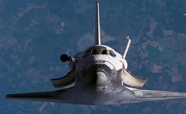 2256 Bir uzay gemisi Dnya'ya yeni bir hastalk getirecek.