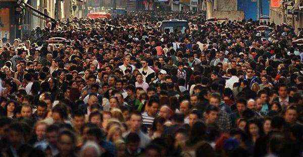 25 LDE 5 BN KYE SORULDU  <br>  Denge Aratrma'nn kendi kaynaklar ile Adana, Ankara, Antalya, Aydn,Balkesir, Bursa, Diyarbakr, Erzurum, Gaziantep, Giresun, Hatay, stanbul, zmir, Kayseri, Krkkale, Kocaeli, Konya, Malatya, Manisa, Mardin, Samsun,Tekirda, Trabzon, Van ve Zonguldak illerinde yapt ''Trkiye Gndemi Kamuoyu Aratrmas''  halkn siyasete ve siyasilere bakn ortaya koydu.