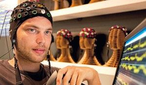 zellikle nanoteknoloji ve farmakoloji ile el ele vererek Parkinson, Alzheimer, fel, epilepsi, migren gibi hastalklara hcre seviyesinde aklamalar ve pratik zmler sunmaya balanmas &#8220;nroteknoloji&#8221; yi son zamanlarda en ok finanse edilen bilim dal konumuna getirdi.