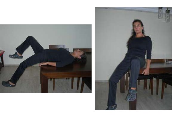 Salam bir masann tam uc kesine oturun. Oturduunuzda kuyruk sokumunuzun st ksmnda oturuyor gibi hissedeceksiniz. Ellerinizle masaya dayann karn kasnz kullanarak bacaklarnz kaldrn. st bacaklarnz yukar aa doru sanki bir eye basyormusunuz gibi hareket ettirin.