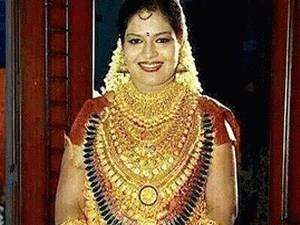 Dne gelemeyenler, dnde tak takamayanlar, gelini ve damadn ailesini tekrar tebrik etmek isteyenler gelinin cumasna katlyor. 1. cumaya yetiemeyenler ikinci cumaya, ikinciye yetiemeyenler nc cumaya geliyor.