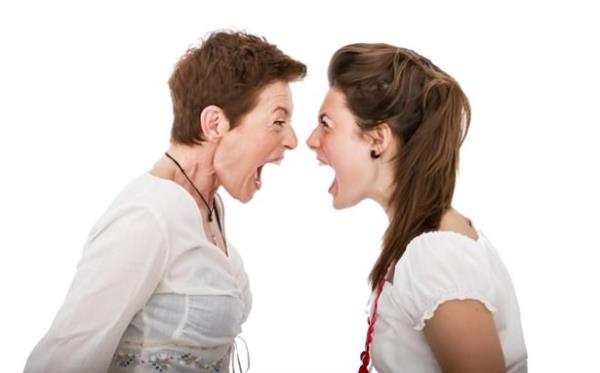 Nian gn damadn annesi herkesin nnde gelini bir kez daha istiyor. Elini pen gelini kaynana kutlamyor. Sebebi ise ilgin; gelinle ilk gnden yz gz olmamak.