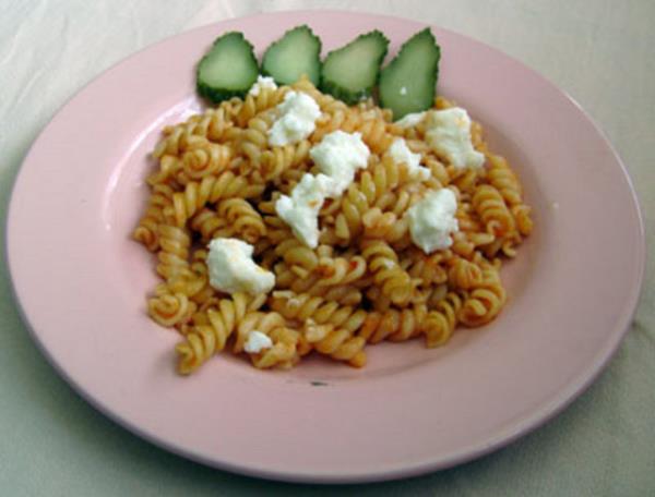 rnein makarnalar peynirli, kymal olabilir.