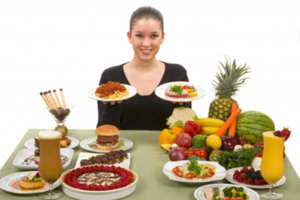 Yemeklerde baz nlerde salata yerine taneli meyve kompostolar tketilebilir.