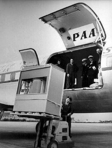 Be megabayt hafzal, yaklak bir tonluk IBM harddisk, 1956