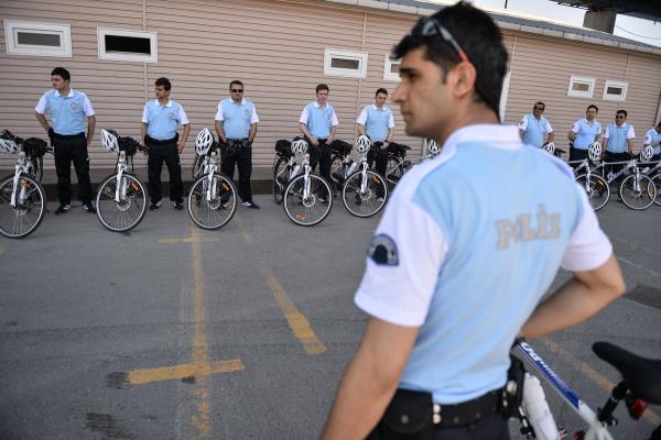 Emniyet Genel Mdrl'nn stanbul'a gnderdii 25 bisiklet Kartal, Maltepe, Kadky, Saryer, Beikta, Fatih, Bakrky ve Bykekmece ilelerinde kullanlacak.