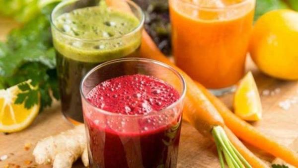 Bu iecekleri hazrlarken sebze miktarn, meyve miktarndan fazla tutmak meyvelerden aldmz fazla eker miktarn da azaltmamza yardmc olur.