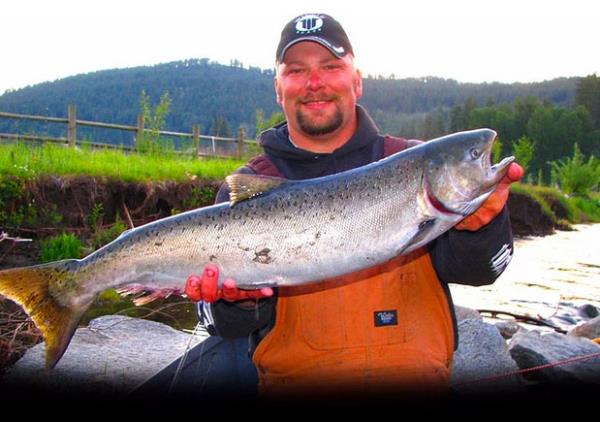 1. Birleik Krallk<br>  Birleik Krallk'ta elinizde somon balyla byle bir fotoraf ektirmeye kalkarsanz ,banz ciddi anlamda dertte demektir. nk 1968 ylnda karlan bir yasaya gre, pheli bir durum arz edecek bir ekilde, elinize somon bal almann hapis cezas bulunmakta. 'pheli'nin ne kadar mulak bir tanm olduunu dnecek olursanz, iyi si mi; siz siz olun somon balklarndan uzak durun.