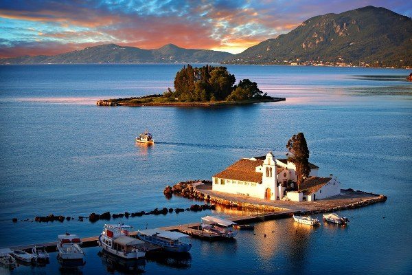 <p>KO</p>  <p>Aktivitenin yksek olduu, scak iklime sahip ehirler Ko burlar iin uygun.</p>  <p>  Yaayacaklar blgede ak hava sporlar yapacaklar yerler olmas nemli.</p>  <p>  Nevehir ve Eskiehir&#8217;de yaamay deneyebilirler.</p>  <p>  Havada nem oran yksek olan yerlerde hastalanabilirler, Antalya rnein.</p>  <p>  Yurtd iin rlanda, ili, Kenya, Malezya, Singapur, Yunanistan ve Meksika uygundur</p>