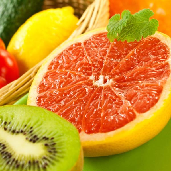 &#8220;Unutulmamas gereken bir nokta; meyvenin yeterli miktarlarda tketilmesi gerektiidir&#8221; diyen Uzman Diyetisyen efika Aydn Seluk, &#8220;Meyveler, gereksinimden fazla tketildiinde fazladan enerji almna sebep olacandan kilo kontrolne ters etki yaratabilir. nk basit karbonhidrat ieren besinlerdir. inde fruktoz denilen meyve ekeri vardr. Meyveler fazla yendiinde, fazla kalori alnmasna neden olunur. Bu fazla kalori de kilo olarak geri dner. Bu yzden meyve tketiminde porsiyon kontrolne dikkat edilmelidir.