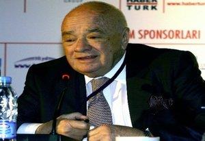 ark Tara     <br>    Enka irketler Grubu Fahri Bakan. naat yksek mhendisi. Orta renimini ili Terakki Lisesi&#8217;nde tamamladktan sonra 1954 ylnda T naat Fakltesi'nden mezun oldu.